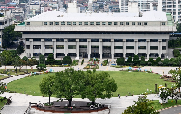 인천시, 전국 최초 ChatGPT 앱 통해 부동산시장 동향 공개 기사 이미지