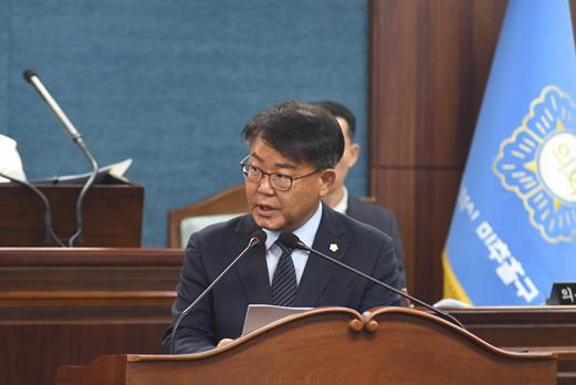 미추홀구의회 이수현 의원, 데이터센터 건립 관련 구정질문 통해 '주민 생존권 위협하는 밀실 행정' 강도 높게 비판 기사 이미지