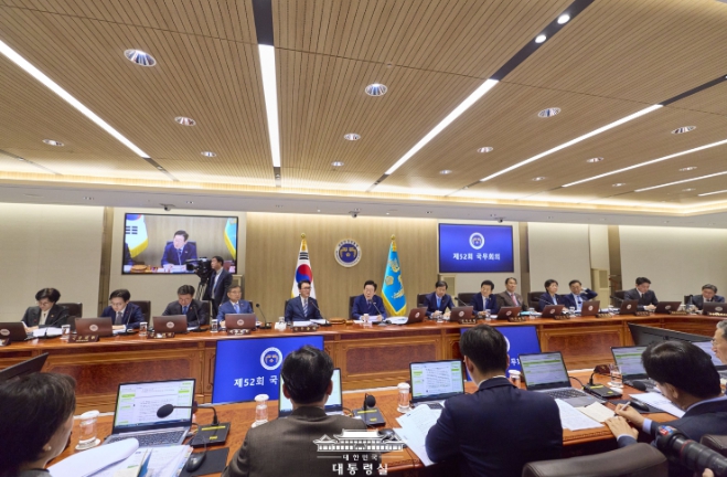 이재명 대통령 '내란의 어둠 온전히 밝혀내 국민 통합의 문 활짝 열어야' 기사 이미지