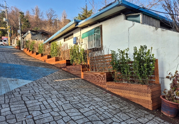 미추홀구, ‘수봉마을 주민 참여형 마을공동체 정원’ 조성 완료 기사 이미지