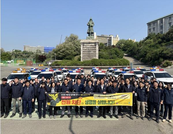 중부지방고용노동청장, 제조업 초고위험 사업장 방문해 끼임사고 예방 안전수칙 점검 기사 이미지